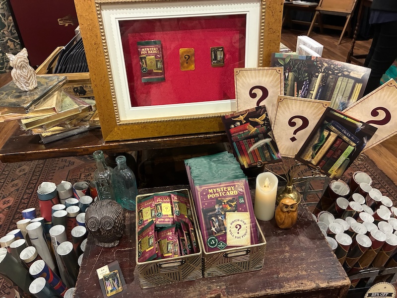 ミナリマ大阪のクリスマスのショーウィンドウの写真