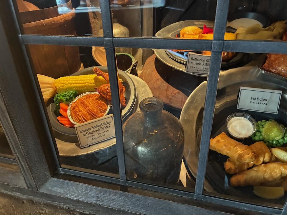 ３本の箒のメニューの食品サンプルの写真