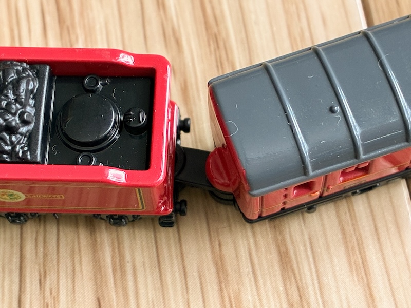 トミカ、ホグワーツ特急の写真